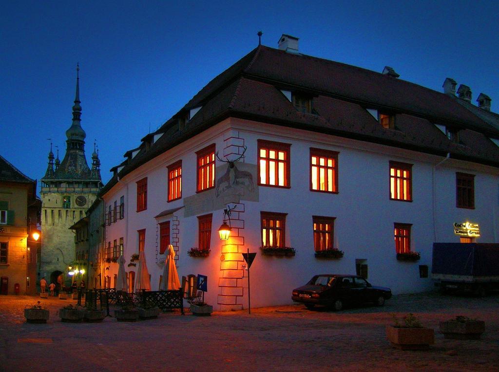 Hotel Casa Cu Cerb à Sighişoara Extérieur photo